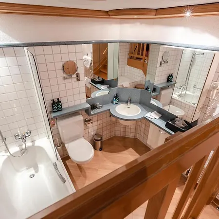 Piz Mitgel Hotel 3*