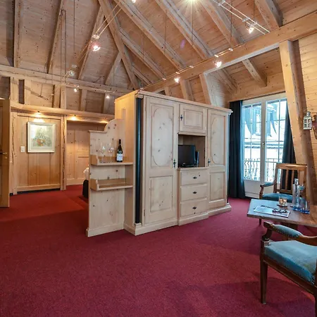 Piz Mitgel Hotel 3*