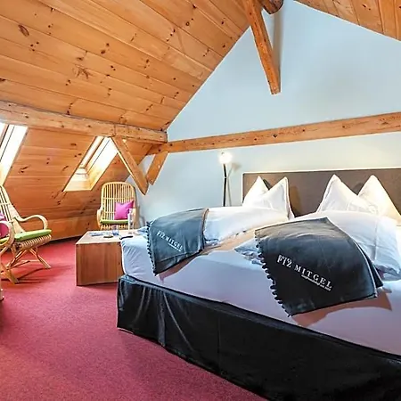 Piz Mitgel Hotel