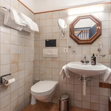 Piz Mitgel Hotel