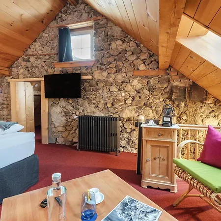 Piz Mitgel Hotel 3*